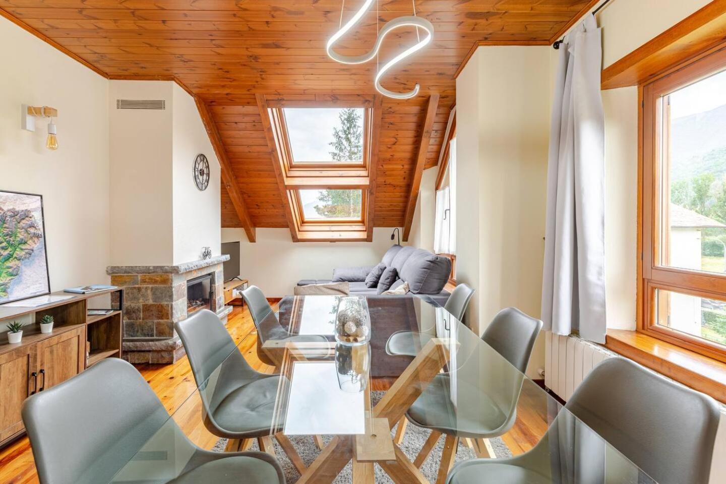 Family Attic Esterri Esterri d'Àneu Extérieur photo
